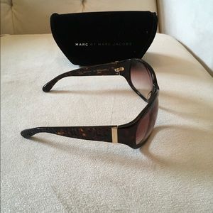 Marc Jacobs Accessories - Marc Jacobs Sunglasses Marc Jacobs Accessories - Marc Jacobs Sunglasses